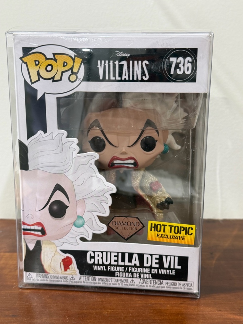 🫶🏼Funko Cruella de Vil Diamond Collection - White, Black, Red
